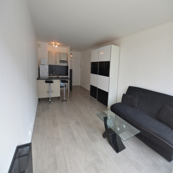 Offres de location Studio Courbevoie 92400