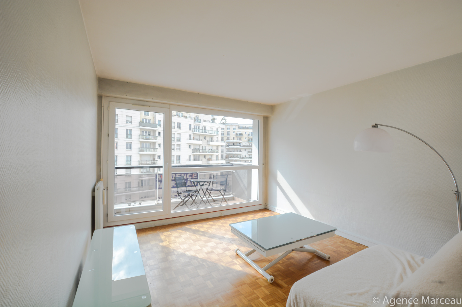Vente Courbevoie Marceau. Grand 2 pièces de 47.5m² avec balcon